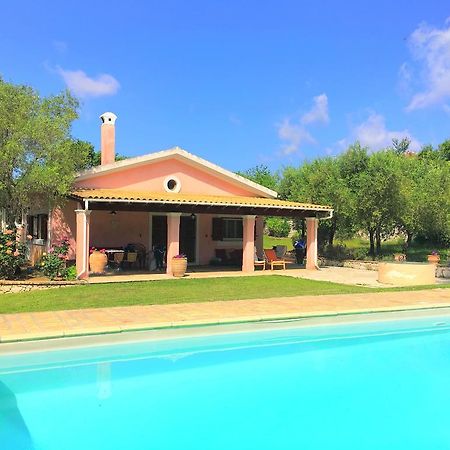 Villa Kleopatra Poulades Екстер'єр фото
