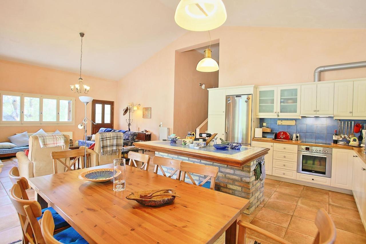 Villa Kleopatra Poulades Екстер'єр фото
