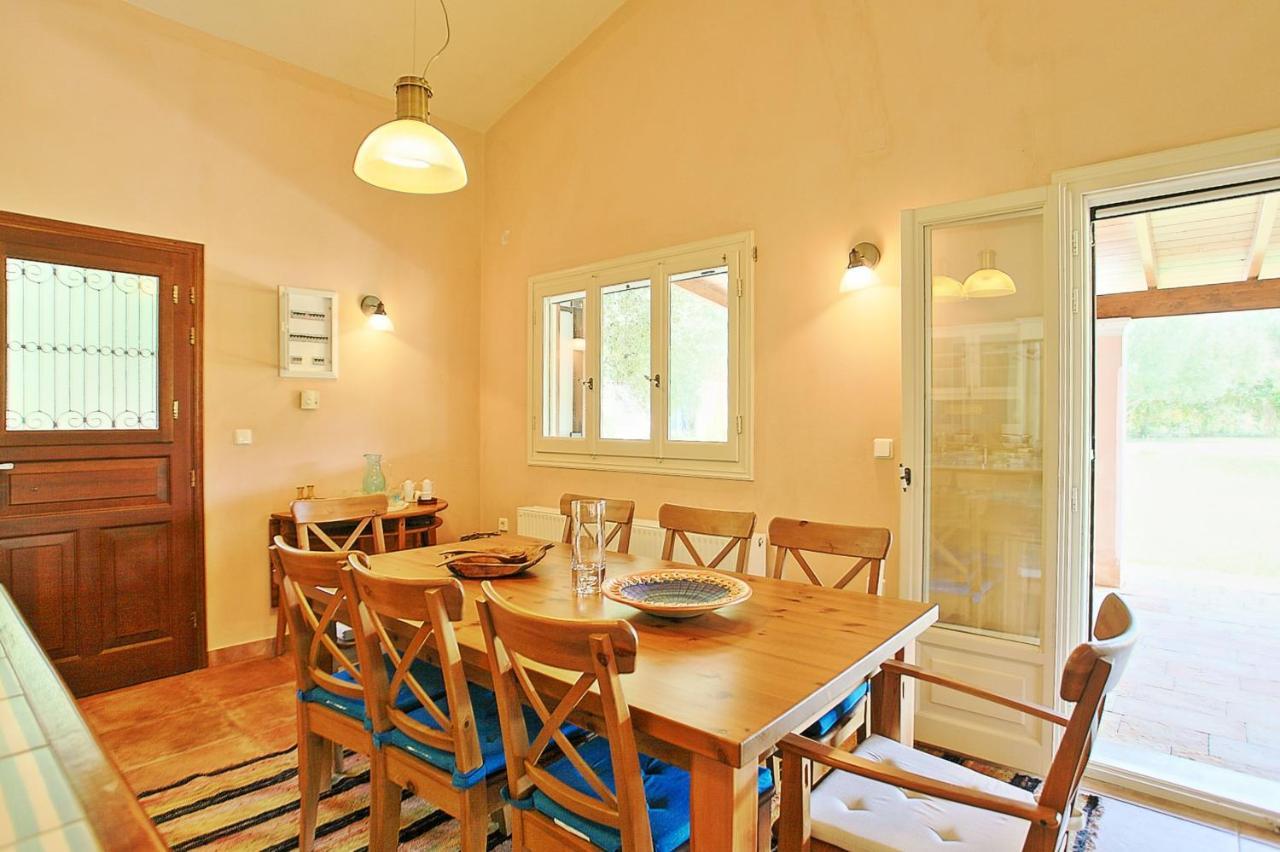 Villa Kleopatra Poulades Екстер'єр фото