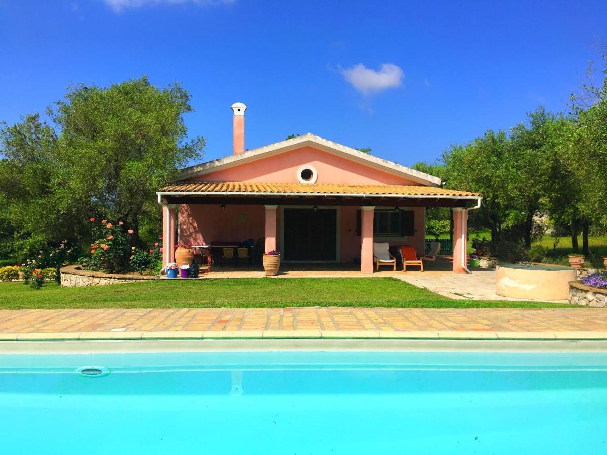 Villa Kleopatra Poulades Екстер'єр фото