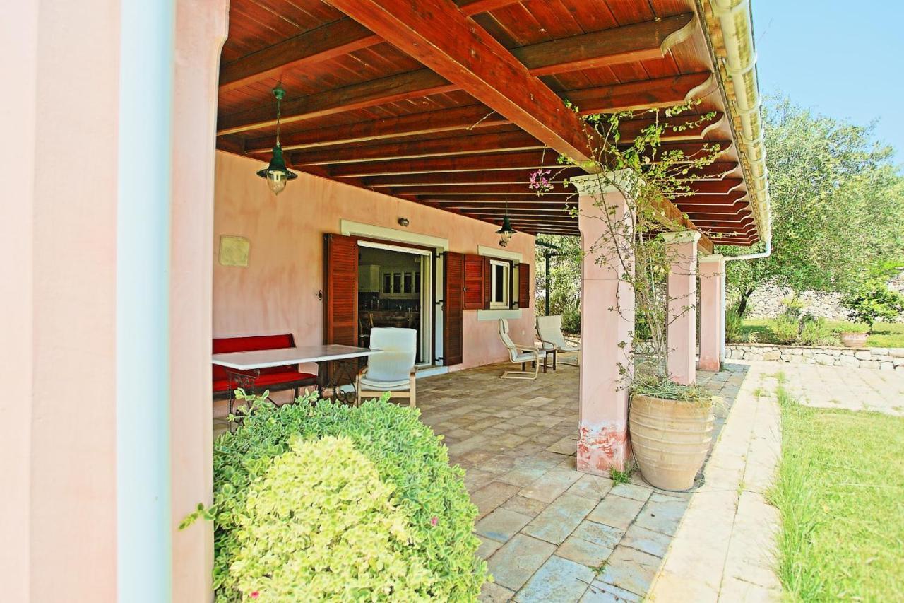 Villa Kleopatra Poulades Екстер'єр фото