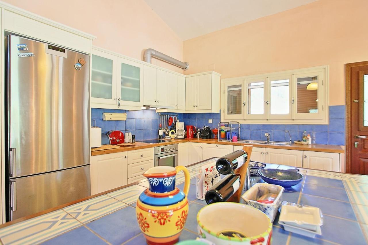 Villa Kleopatra Poulades Екстер'єр фото