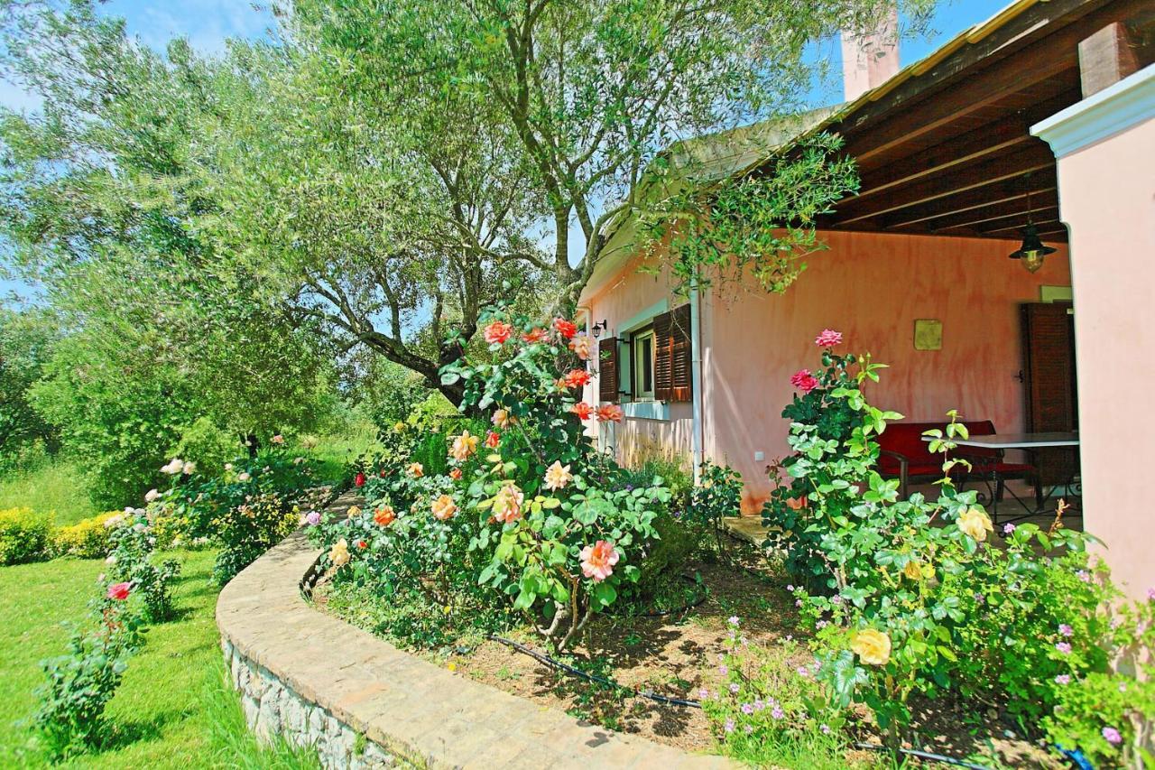 Villa Kleopatra Poulades Екстер'єр фото